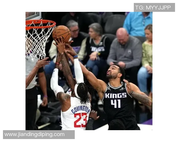 新浪NBA快船热点小时报丨2026年01月04日22时_今日实时NBA快船热点速递